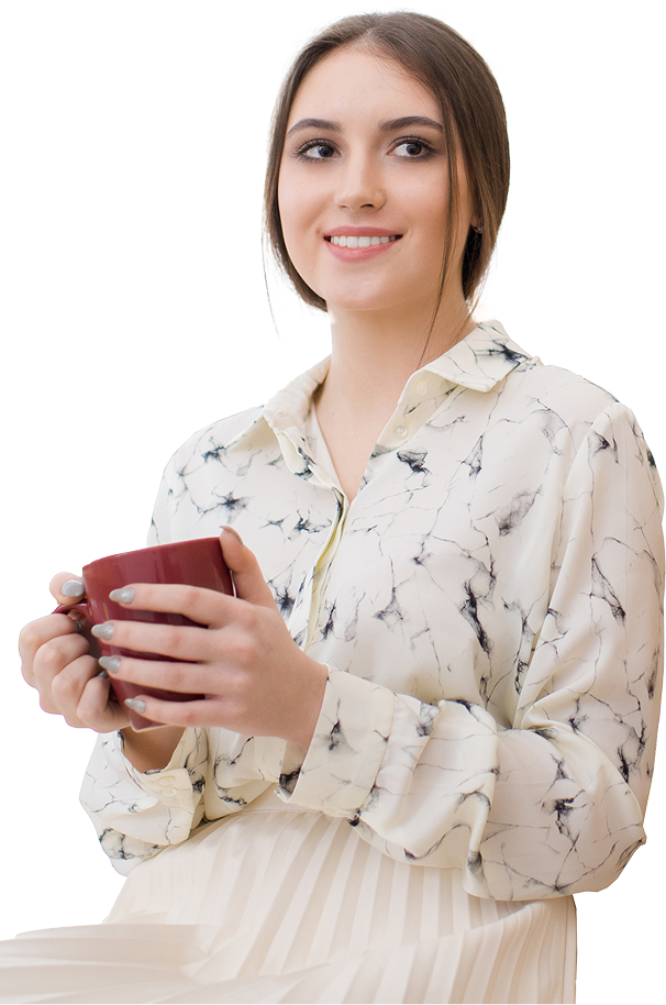 Femme prenant une pause café