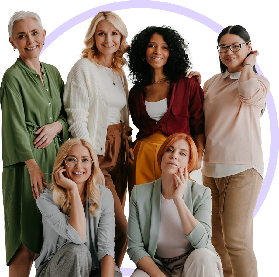 Groupe de femmes souriantes